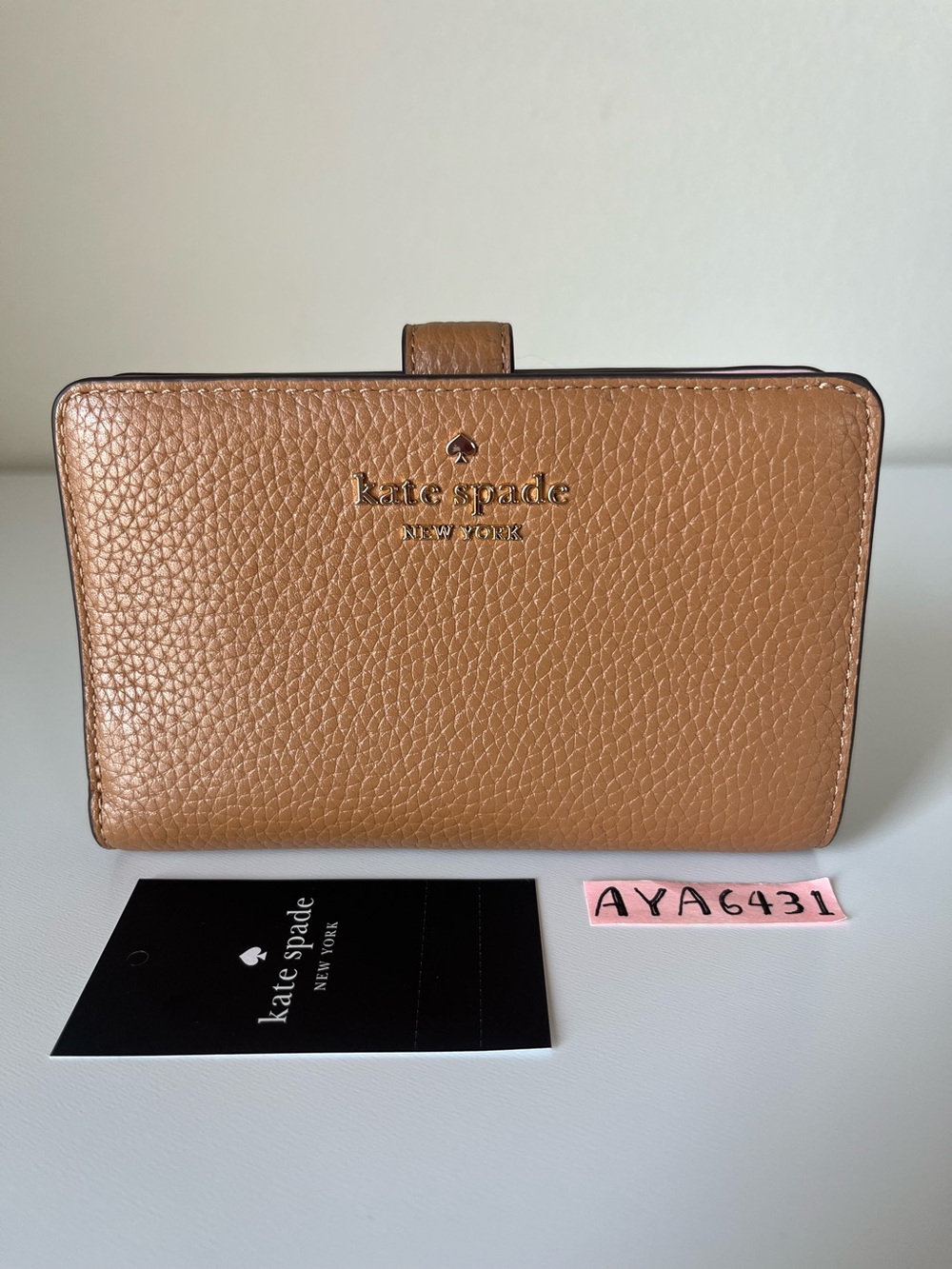 Kate Spade Medium Bifold Wallet🎈🎈